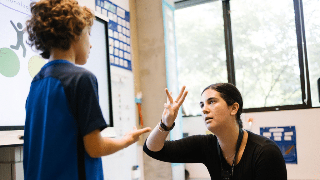 A teacher conducting a phonological awareness drill using the Orton-Gillingham approach
