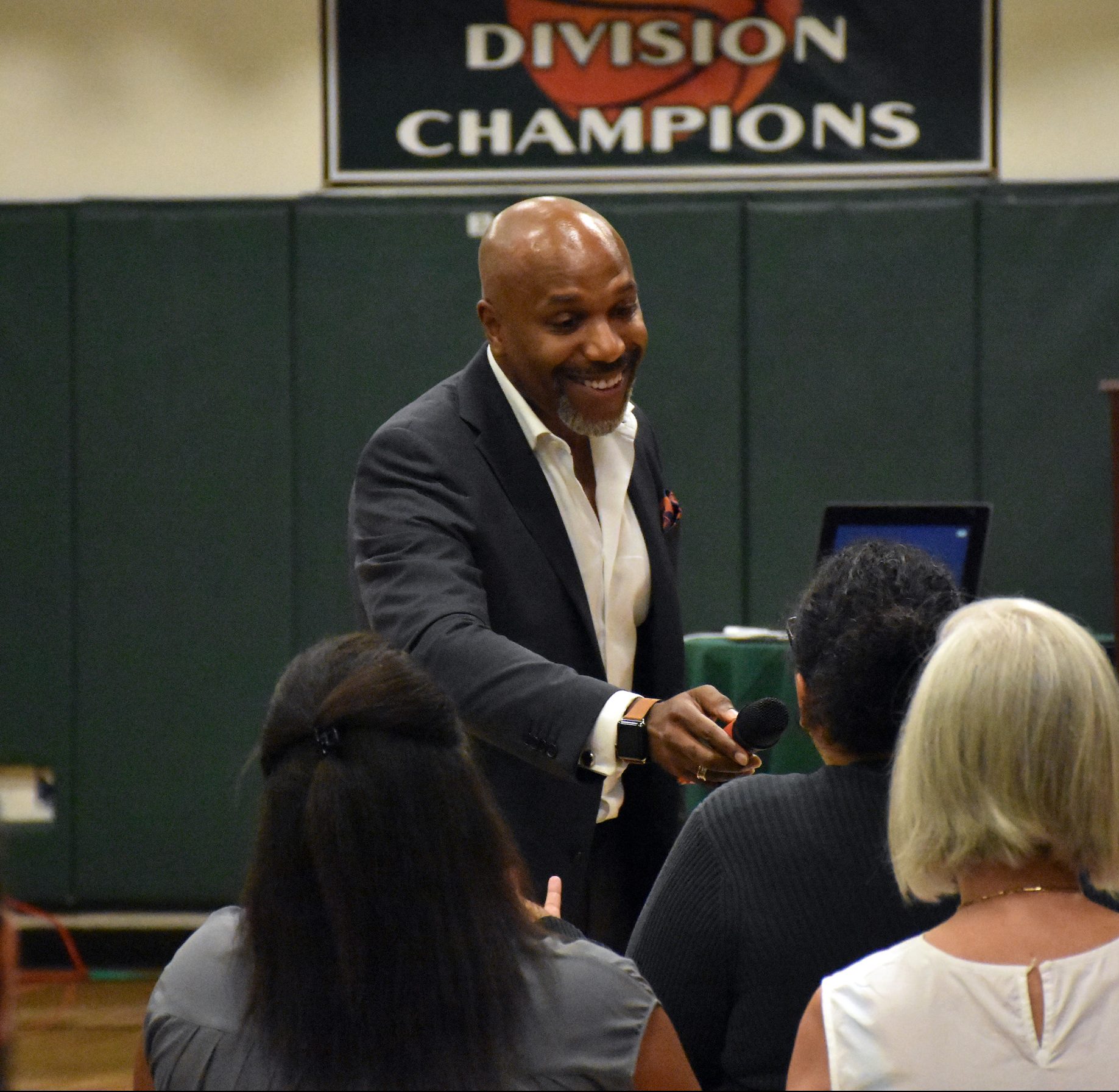 Glenn Singleton Speaks to Gaynor Community About Equity