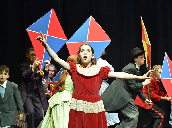 Chim Chim Cher-ee: Students Shine in Mary Poppins Jr.